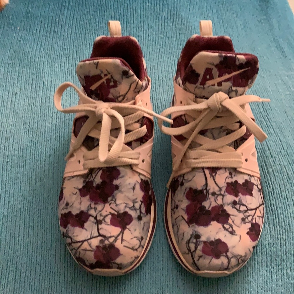 APL Ascend Sneaker in cool floral print.